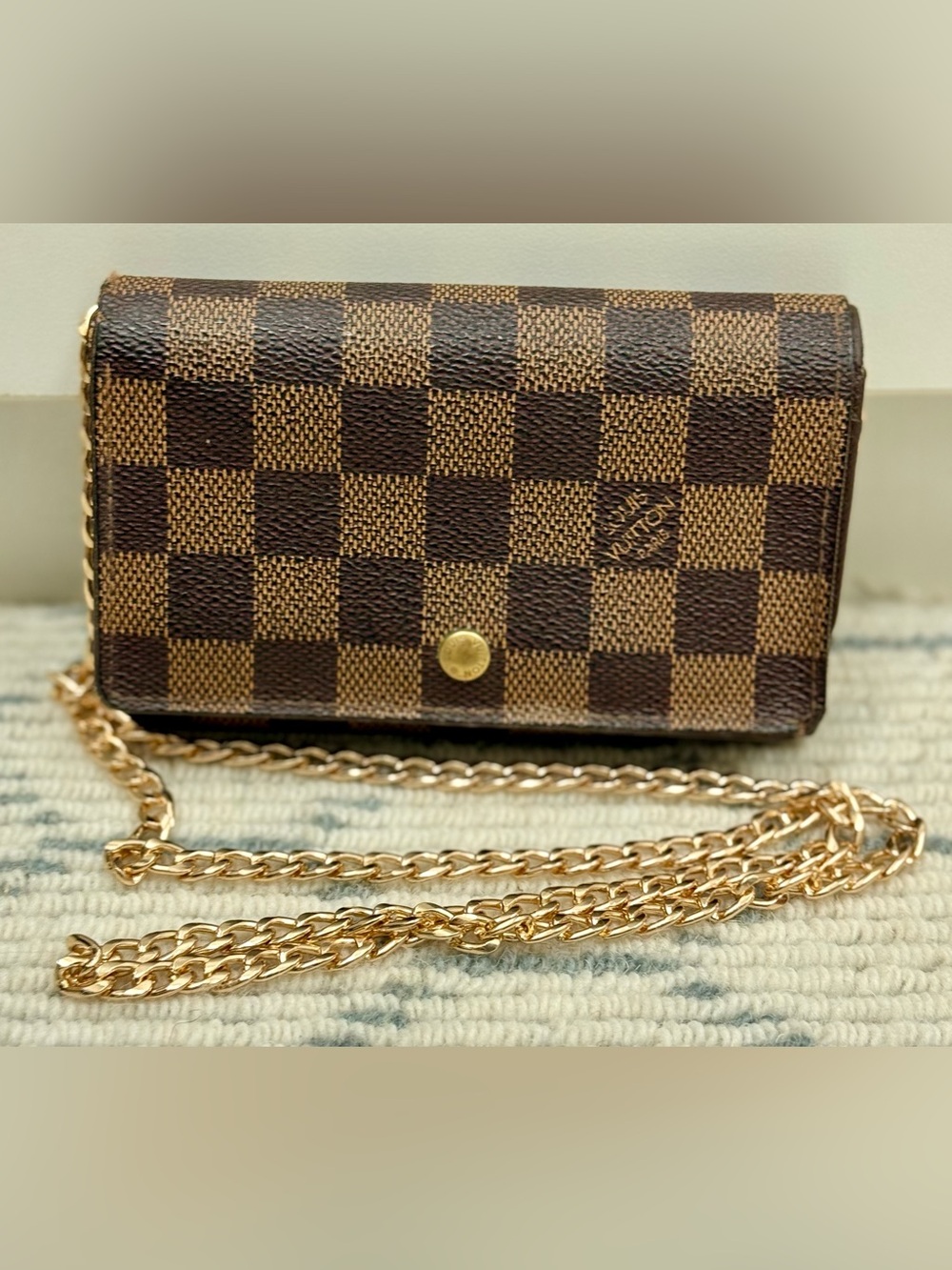 LOUIS VUITTON Vintage Y2K Damier Ebene Monogram Canvas Wallet W/ Crossbody - Picture 2 of 16